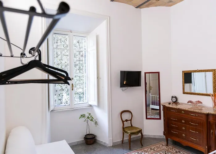 Oda ve Kahvaltı Domus Aurea 4*