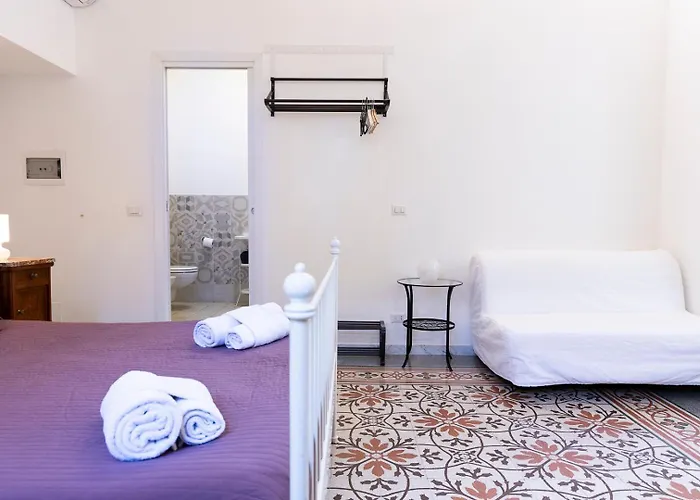 Domus Aurea Oda ve Kahvaltı 4*